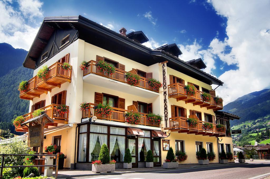 Albergo Miramonti Раби Екстериор снимка