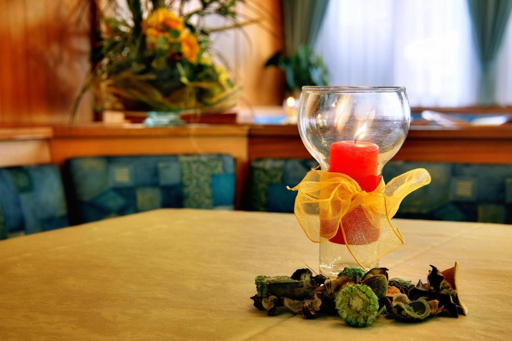 Albergo Miramonti Раби Екстериор снимка