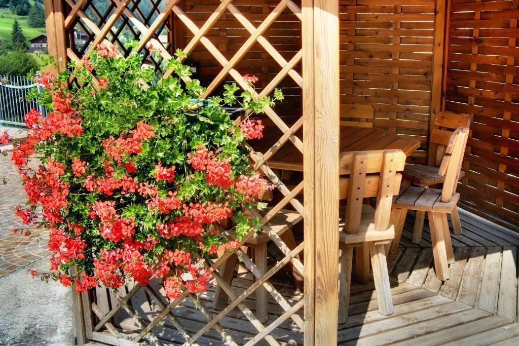 Albergo Miramonti Раби Екстериор снимка